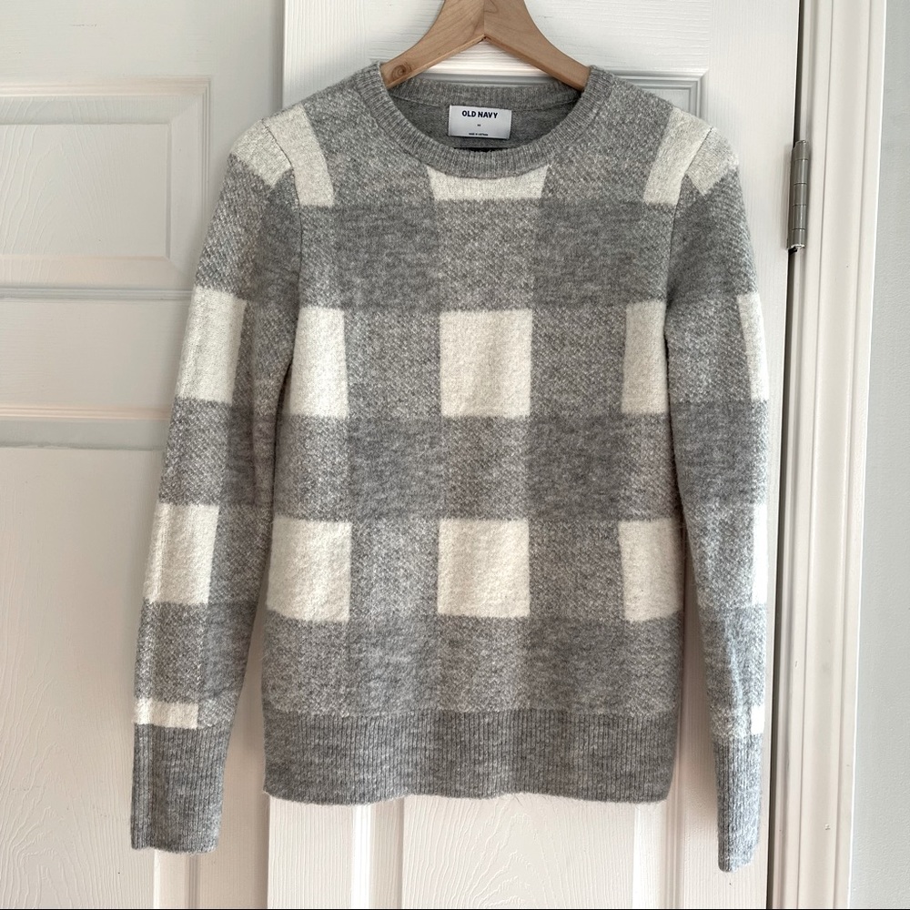 Old Navy Grey and White Buffalo Plaid Soft Cozy Crewneck Sweater Women’s XS